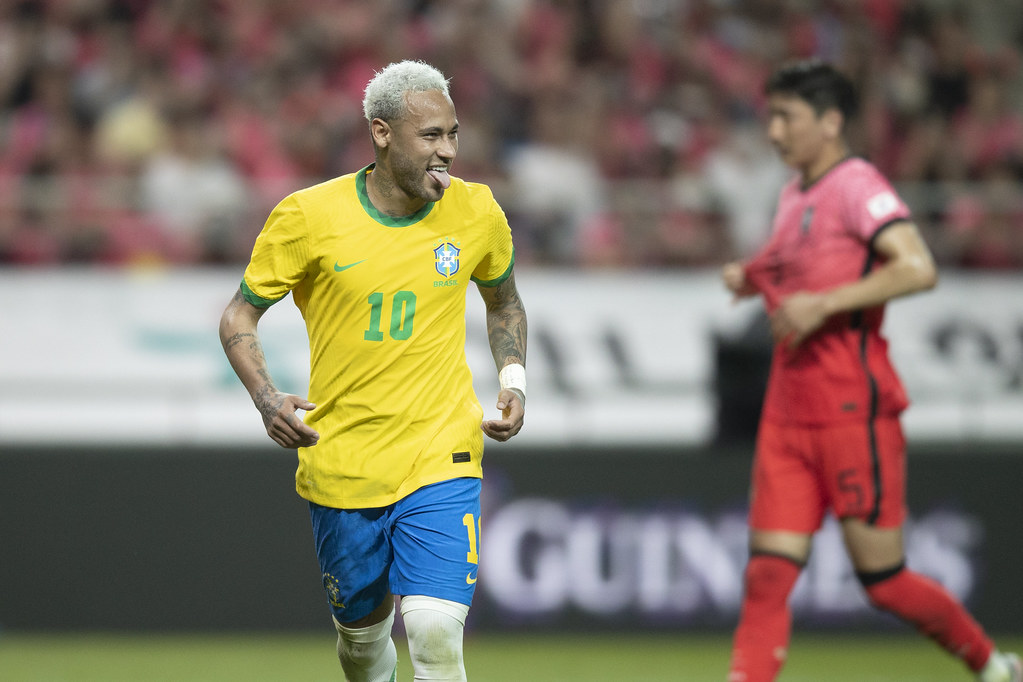 BRASIL VENCE COREIA DO SUL POR 5 A 1 FACILMENTE!