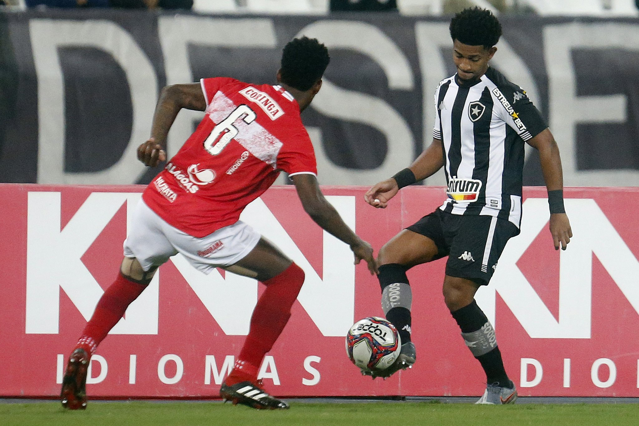 BOTAFOGO VENCE O CRB POR 2 A 0